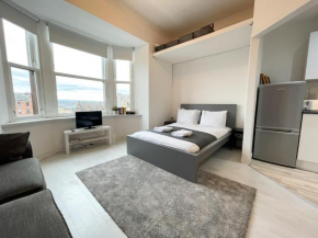 1 Bedroom Main Street Apartment Glasgow